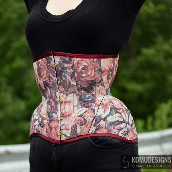 Custom corset / Skräddarsydd korsett